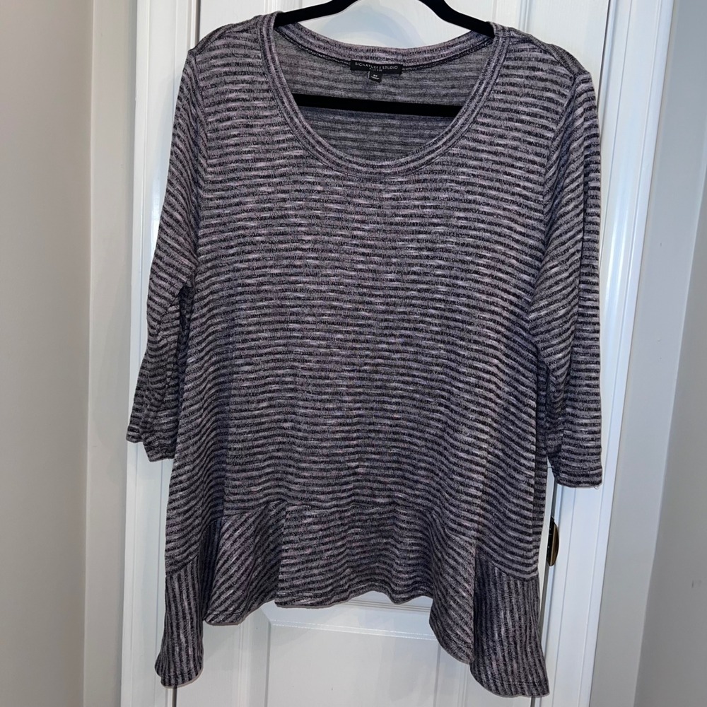 Signature Studio Plus Size 2X Grey Striped Peplum Top 3/4 Sleeve Knit Blouse